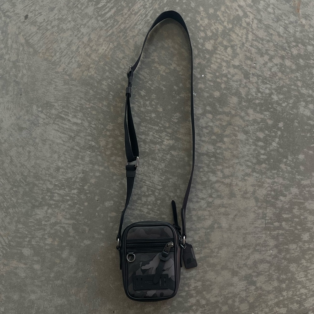 Coach Heritage Camo Leather Black Crossbody Bag Unisex - Picture 2 of 3